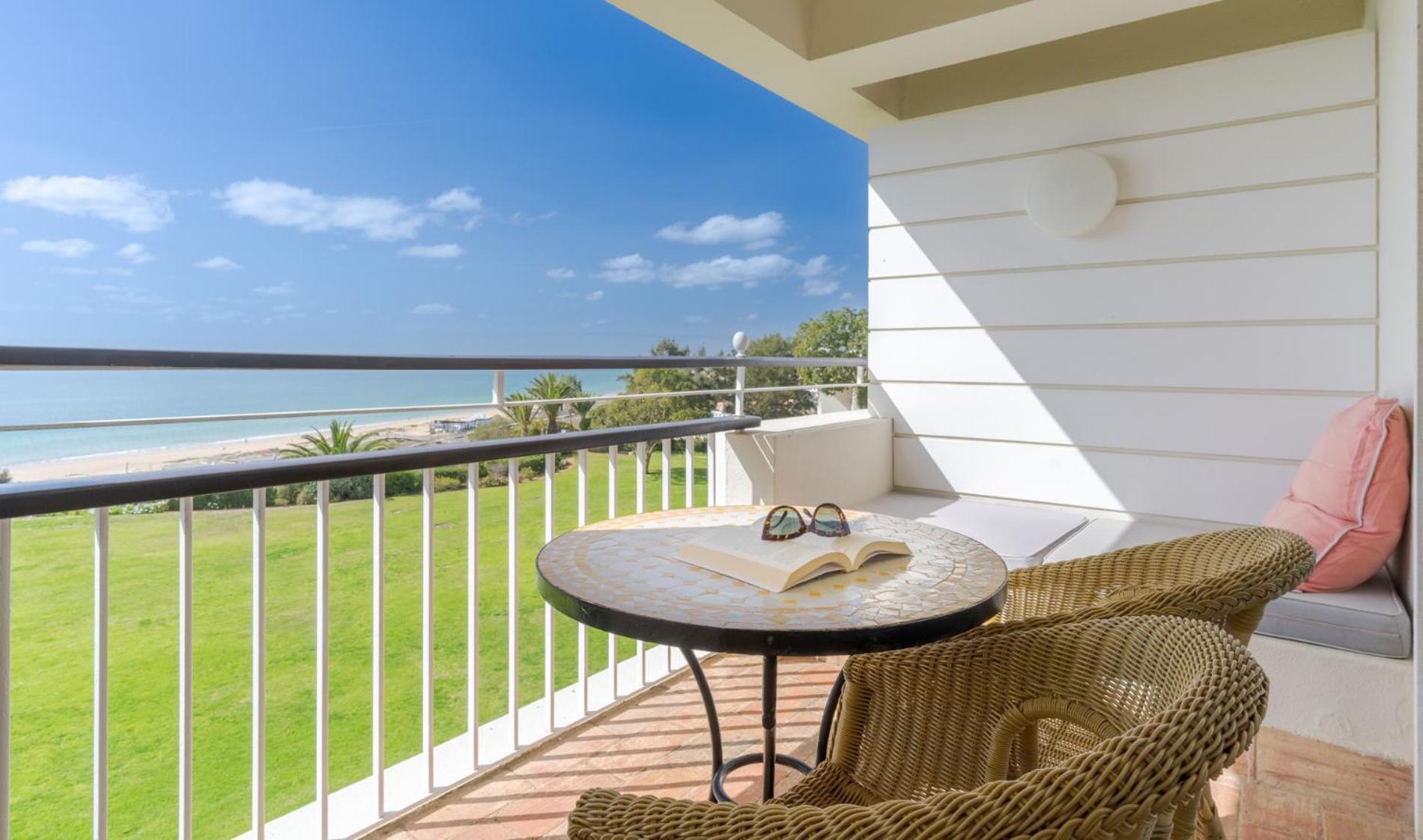 Pestana Alvor Praia Premium Beach & Golf Resort Екстериор снимка A balcony