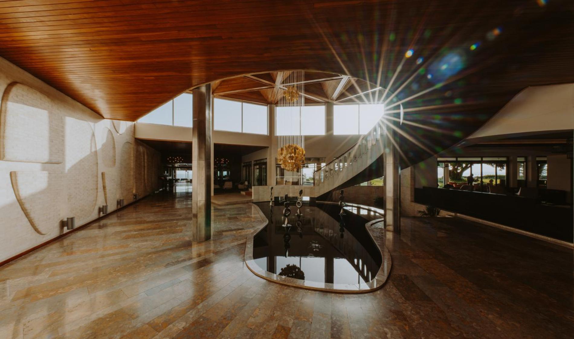 Pestana Alvor Praia Premium Beach & Golf Resort Екстериор снимка Interior of the hotel
