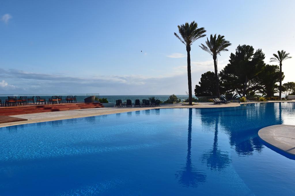 Pestana Alvor Praia Premium Beach & Golf Resort Екстериор снимка A swimming pool in Tunisia